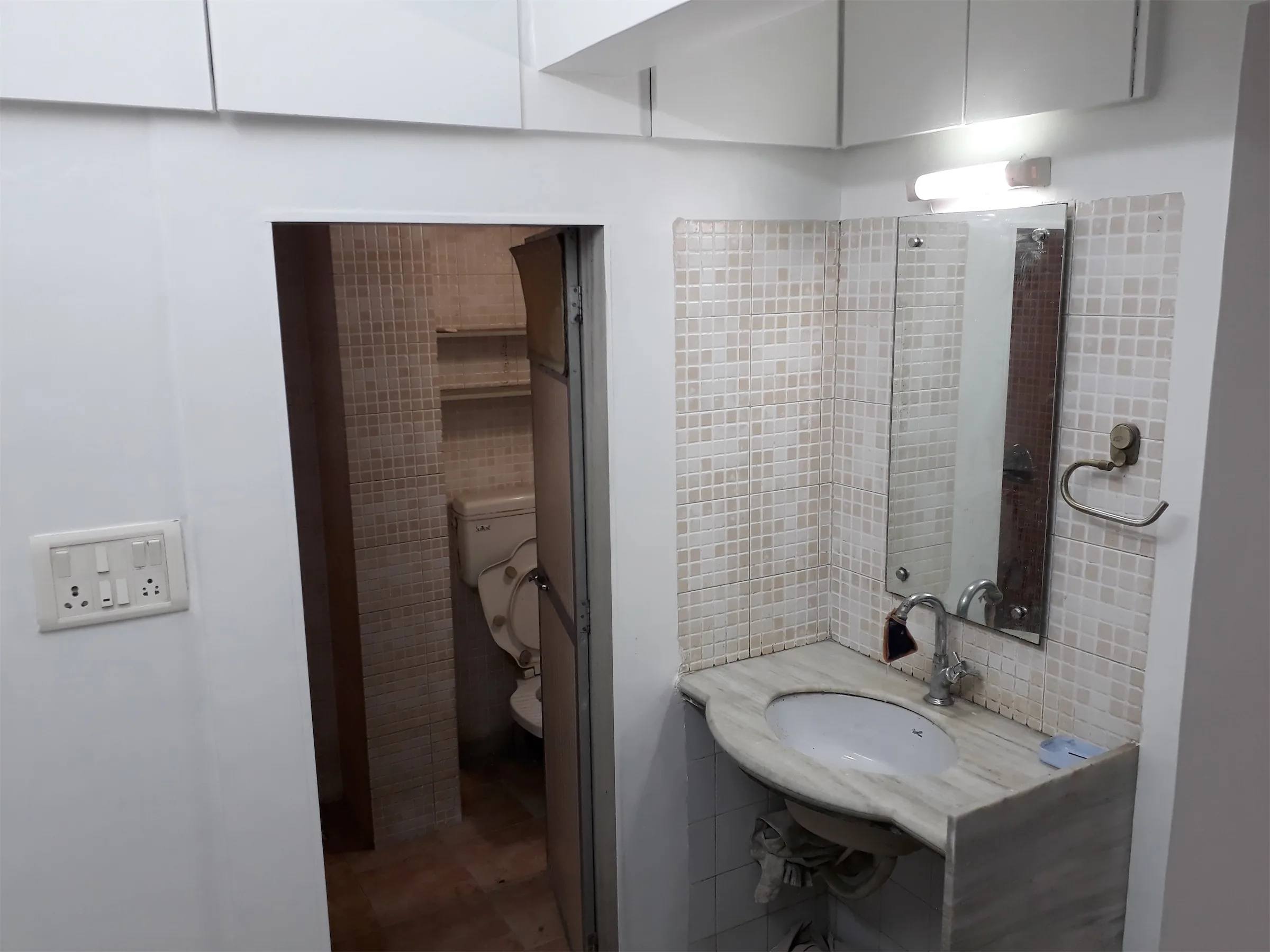 14 common washroom 1